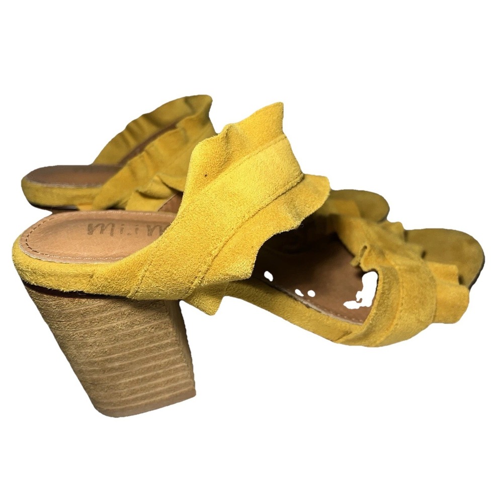 Mi.iM Sandals Size 6 Mustard Yellow‎ Heeled Suede Leather Block Heel Open Slides